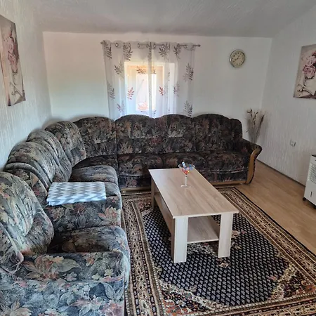 Apartment Nena *